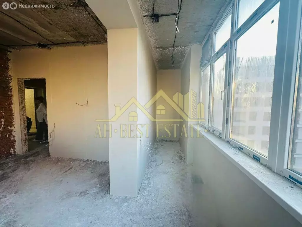 1-комнатная квартира: Владикавказ, улица Курсантов-Кировцев, 27 (56 м) - Фото 1