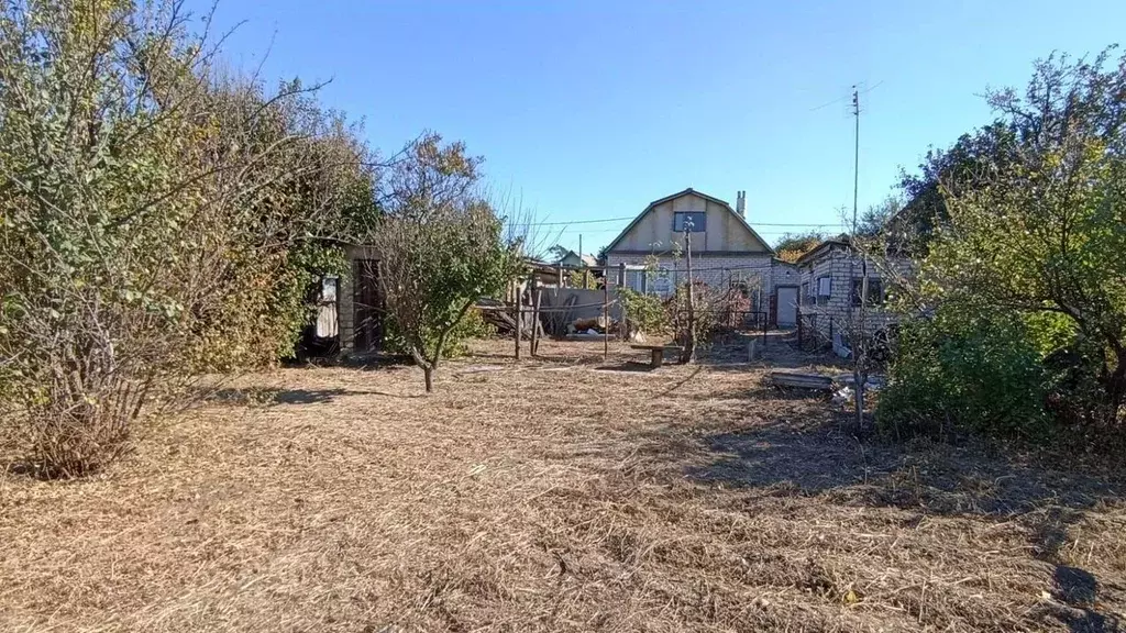 Дом в Волгоградская область, Ленинск ул. Чистякова (55 м) - Фото 1