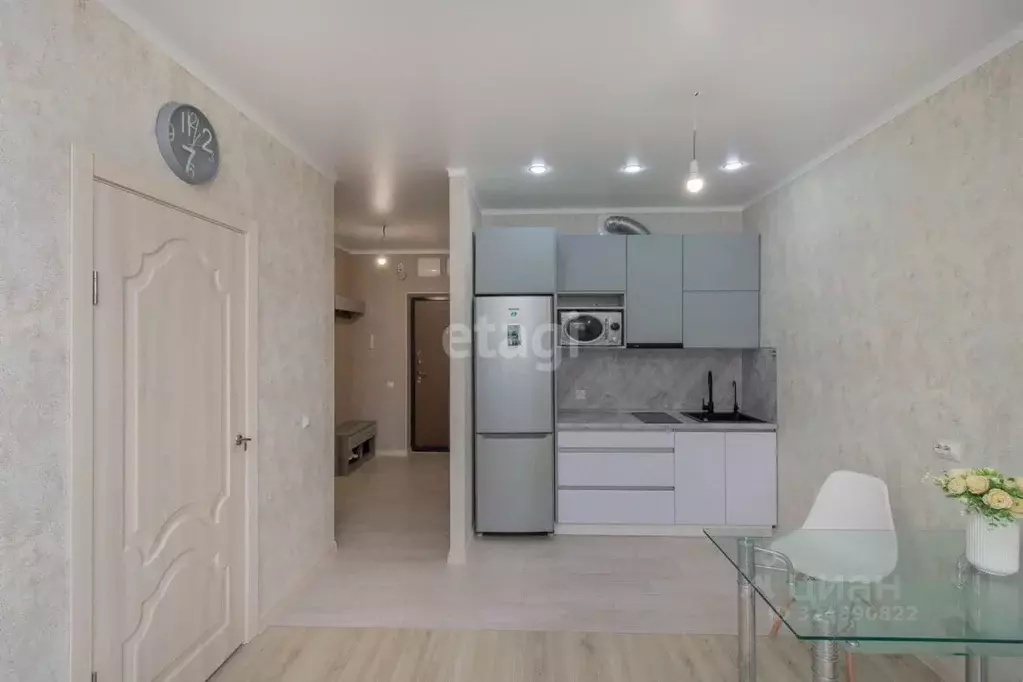 1-к кв. Тюменская область, Тюмень ул. Газовиков, 73к3 (50.0 м) - Фото 1