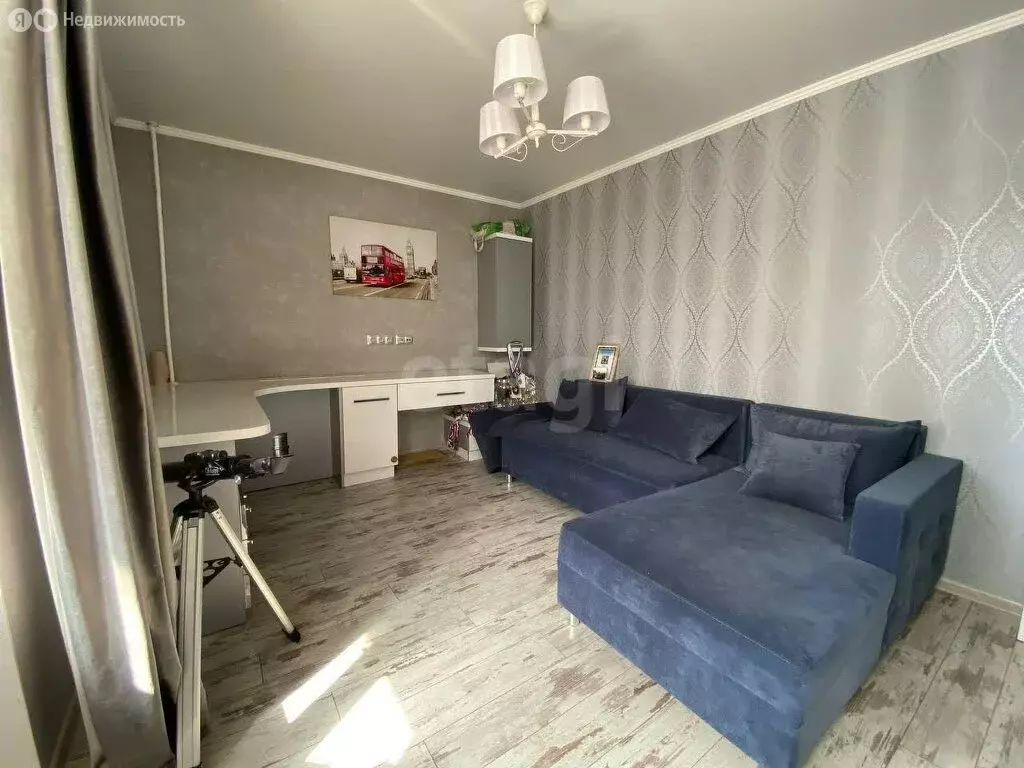 2-комнатная квартира: Калининград, улица Подполковника Емельянова, 74 ... - Фото 1