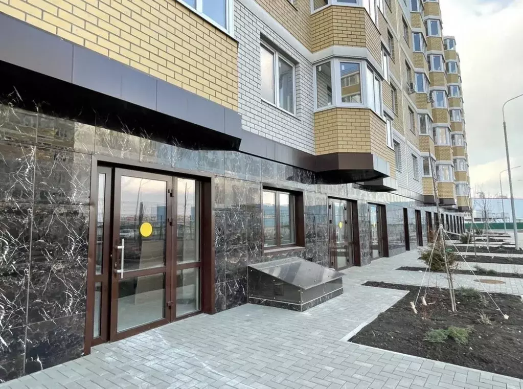 Офис в Краснодарский край, Краснодар ул. Красных Партизан, 1/4к14 (52 ... - Фото 1