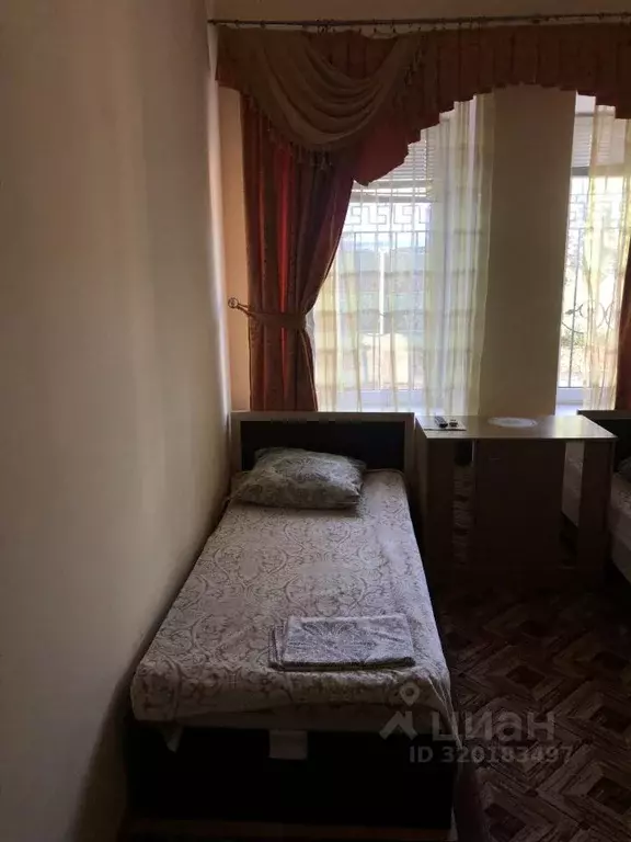 Комната Крым, Керчь ул. Театральная, 35 (12.0 м) - Фото 1