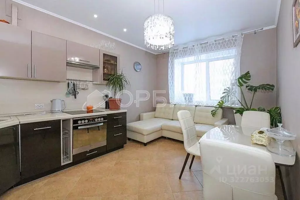 1-к кв. Тюменская область, Тюмень ул. Дружбы, 73 (53.0 м) - Фото 1