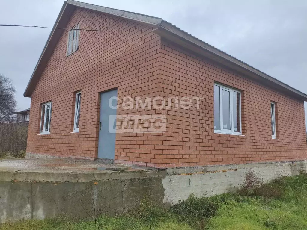 Дом в Краснодарский край, Абинск Киевский пер., 2 (90 м) - Фото 1