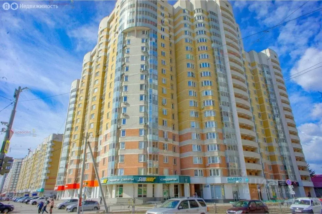 2-комнатная квартира: Екатеринбург, улица Бакинских Комиссаров, 99 (61 ... - Фото 1