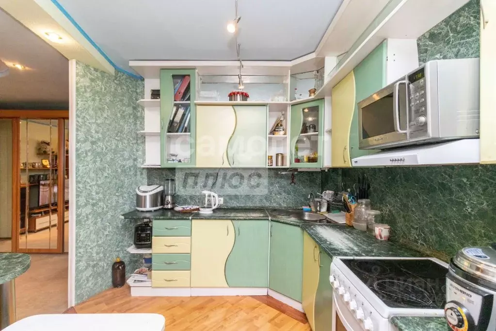 3-к кв. Ханты-Мансийский АО, Сургут проезд Дружбы, 17 (72.0 м) - Фото 1