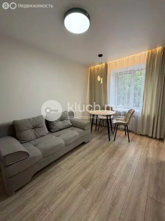 3-комнатная квартира: Казань, улица Космонавтов, 28 (58 м) - Фото 1