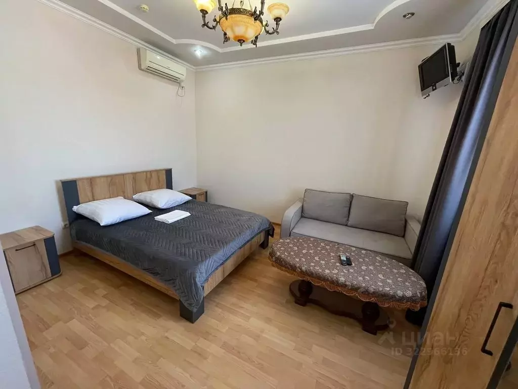 Комната Астраханская область, Астрахань ул. Берзина, 64 (22.0 м) - Фото 1