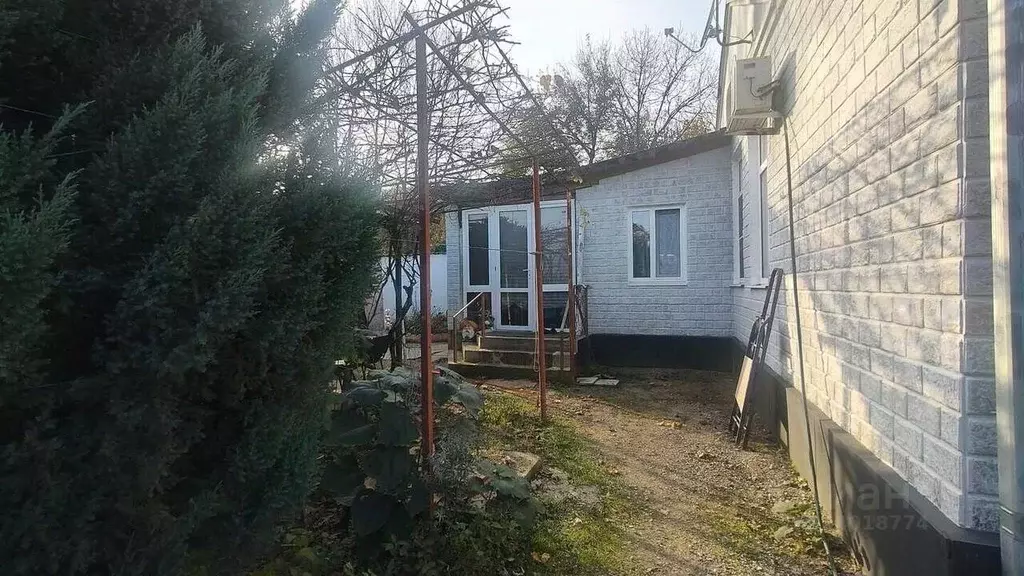 Дом в Краснодарский край, Северский район, Ильское городское ... - Фото 1