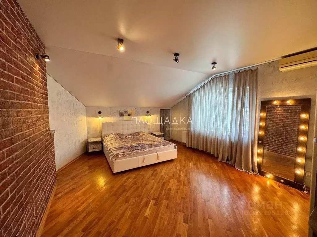 Дом в Ростовская область, Ростов-на-Дону Горская ул., 16Б (240 м) - Фото 1