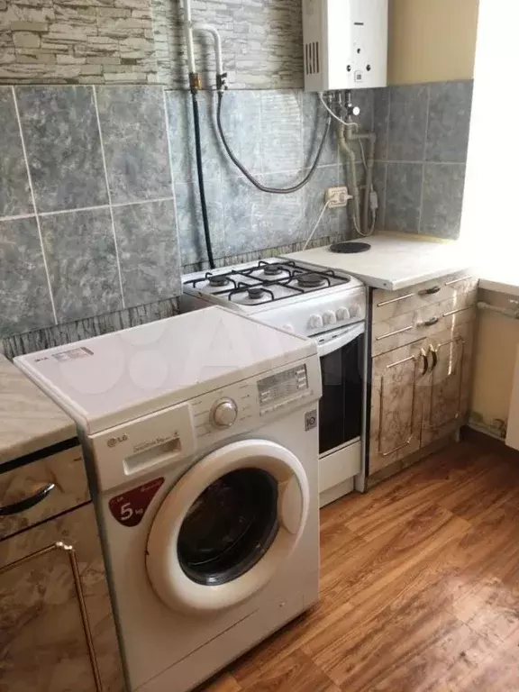 2-к. квартира, 48 м, 1/2 эт. - Фото 0