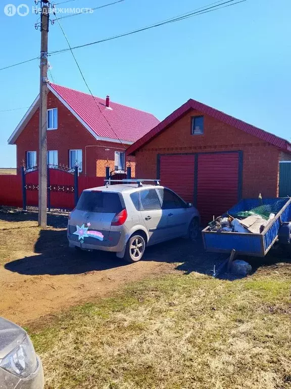Дом в село Такарликово, Октябрьская улица, 1/3 (84 м) - Фото 1