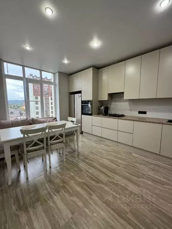 1-к кв. Кабардино-Балкария, Нальчик ул. Гоголя (53.8 м) - Фото 1