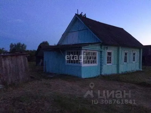 Дом в Брянская область, Навлинское городское поселение, с. ... - Фото 0