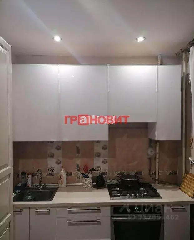 2-к кв. Новосибирская область, Новосибирск просп. Дзержинского, 7 ... - Фото 0