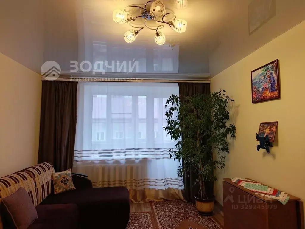 3-к кв. Чувашия, Шумерля Октябрьская ул., 18 (62.1 м) - Фото 1