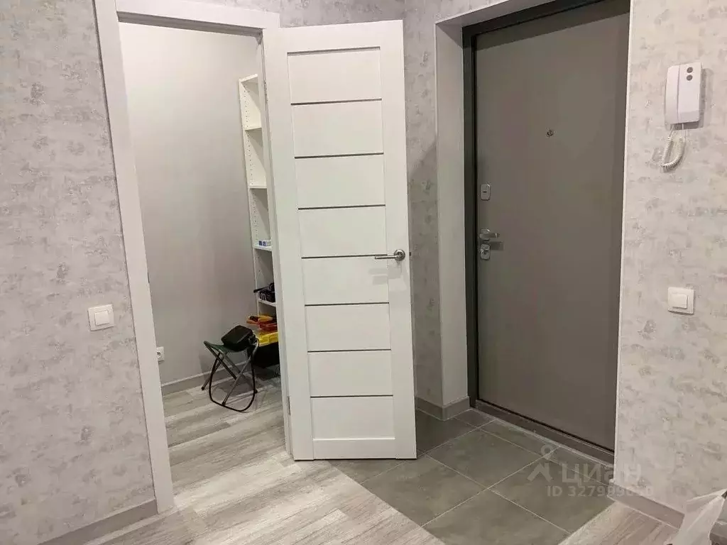 1-к кв. Татарстан, Казань ул. Братьев Касимовых, 35 (37.0 м) - Фото 2