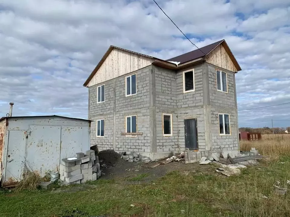 Дом в Сахалинская область, Южно-Сахалинск городской округ, с. ... - Фото 1
