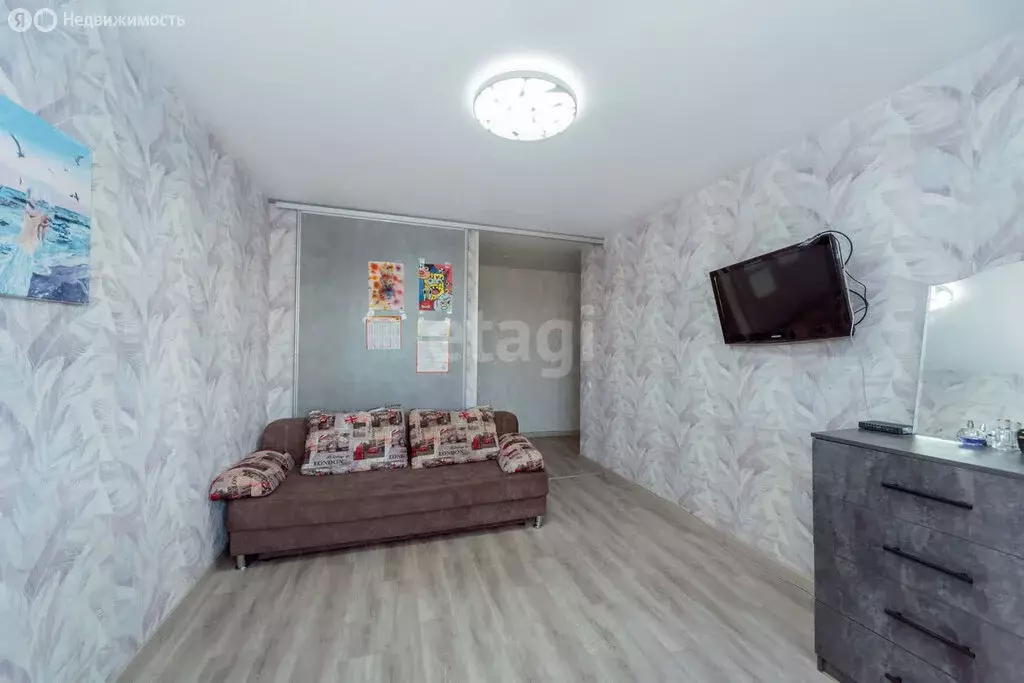 2-комнатная квартира: Бийск, Промышленная улица, 4 (44.3 м) - Фото 1