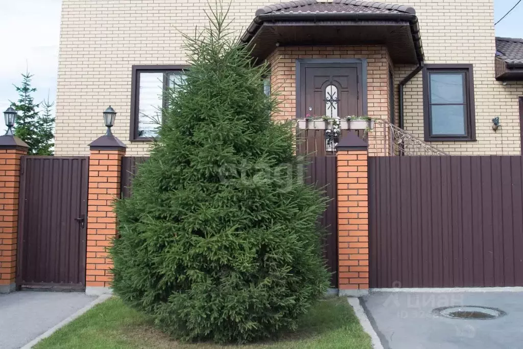 Дом в Новосибирская область, Бердск ул. Бердского Спецназа, 8 (210 м) - Фото 1