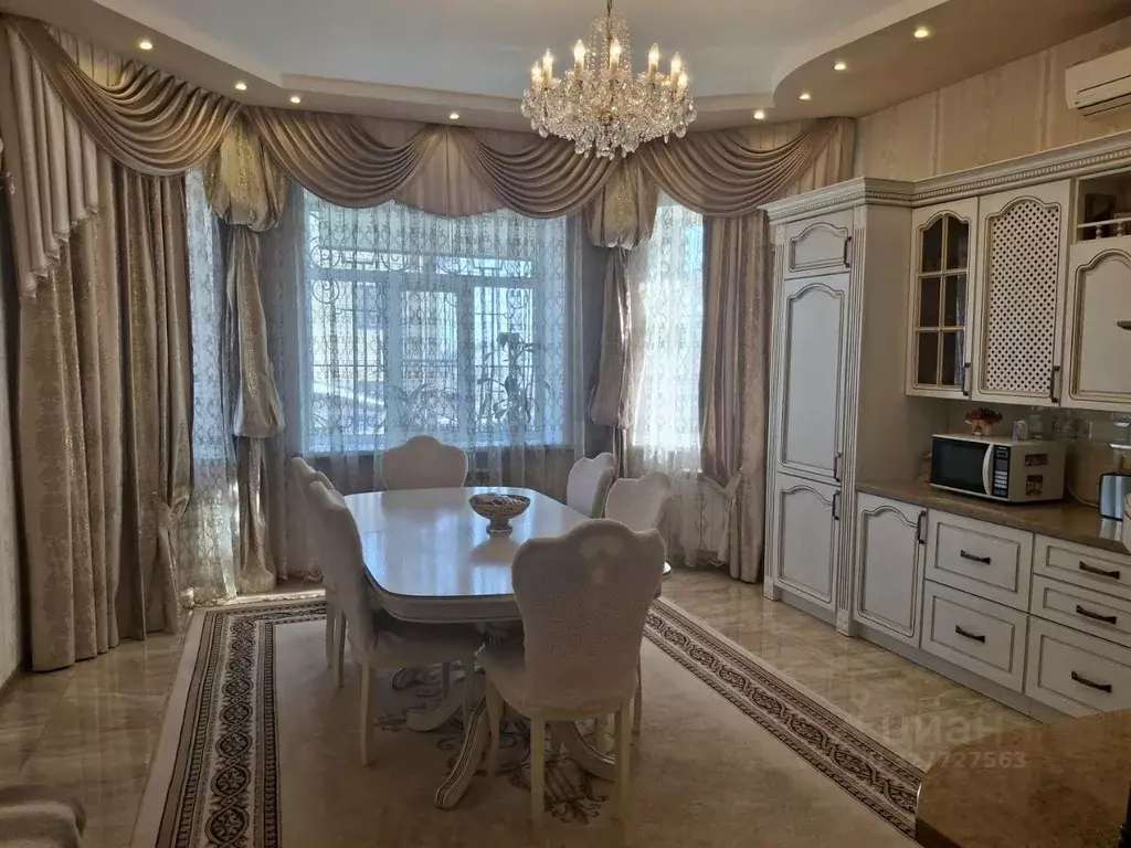 Дом в Воронежская область, Воронеж ул. Веры Фигнер, 17 (420 м) - Фото 1