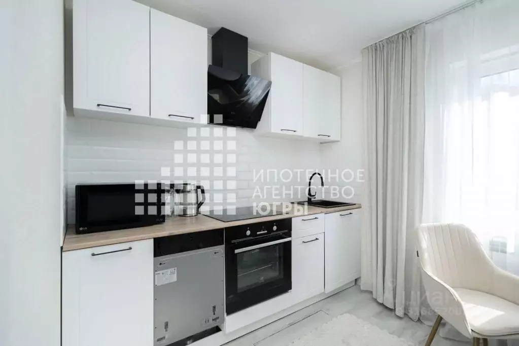 Дом в Ханты-Мансийский АО, Ханты-Мансийск ул. Мира, 101А (177 м) - Фото 1