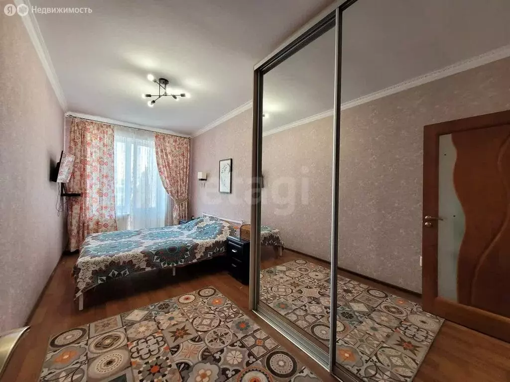 3-комнатная квартира: Пятигорск, улица Бунимовича, 19 (90 м) - Фото 0
