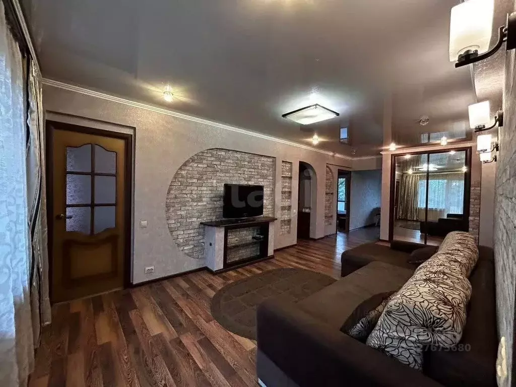 3-к кв. Алтайский край, Бийск ул. Виктора Петрова, 35 (83.6 м) - Фото 1