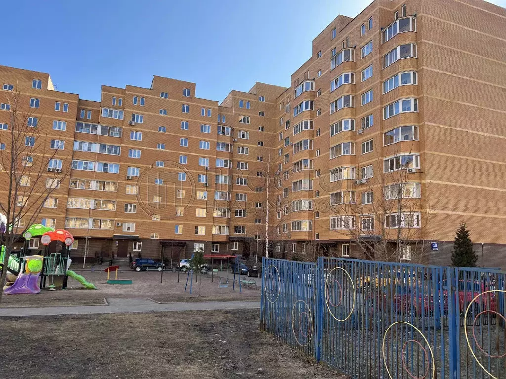 Продается 3-комнатная квартира - Фото 1