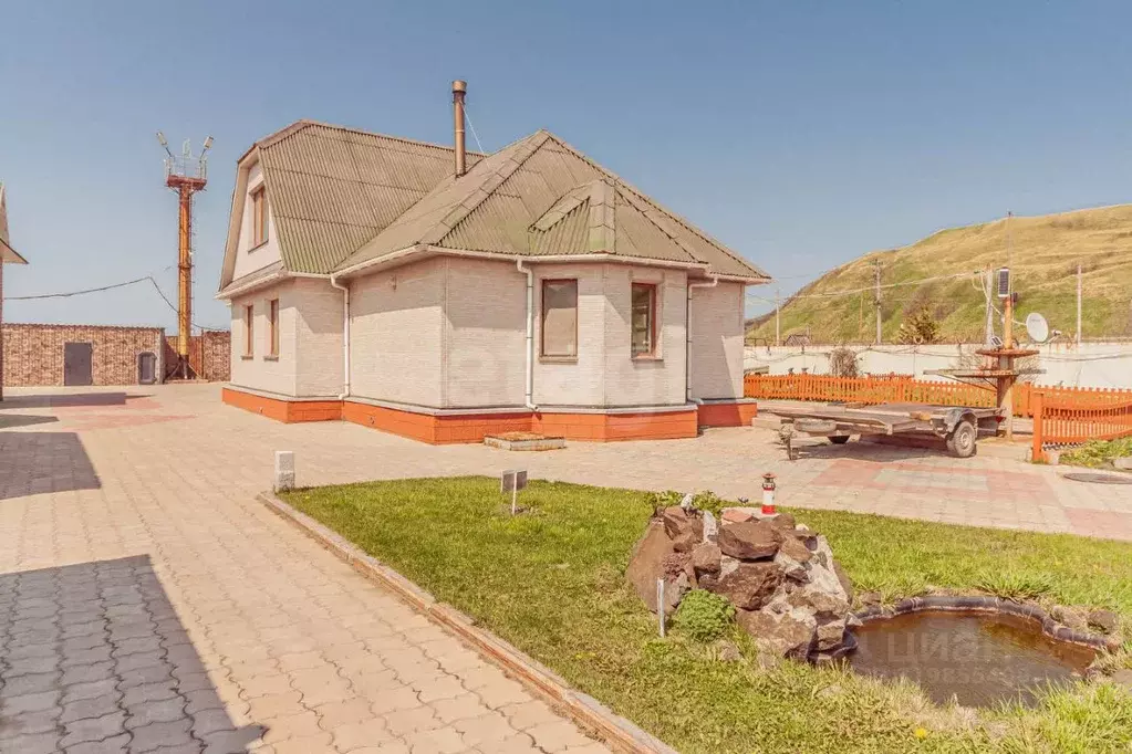 Дом в Сахалинская область, Холмский городской округ, с. Яблочное ул. ... - Фото 1