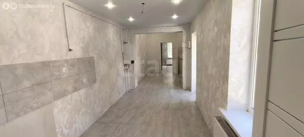 3-комнатная квартира: Майкоп, улица Челюскинцев, 10 (60.8 м) - Фото 1