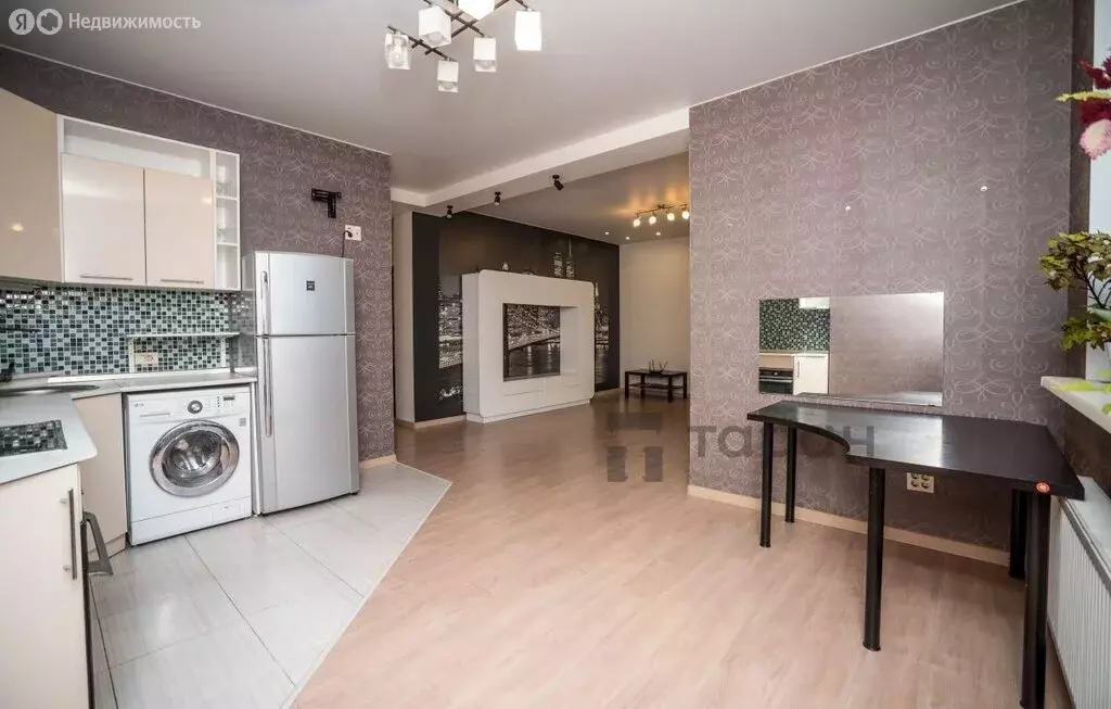 2-комнатная квартира: Челябинск, улица Бейвеля, 14 (66.1 м) - Фото 0