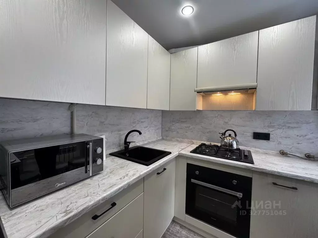 2-к кв. Воронежская область, Воронеж ул. Комиссаржевской, 21 (53.0 м) - Фото 1