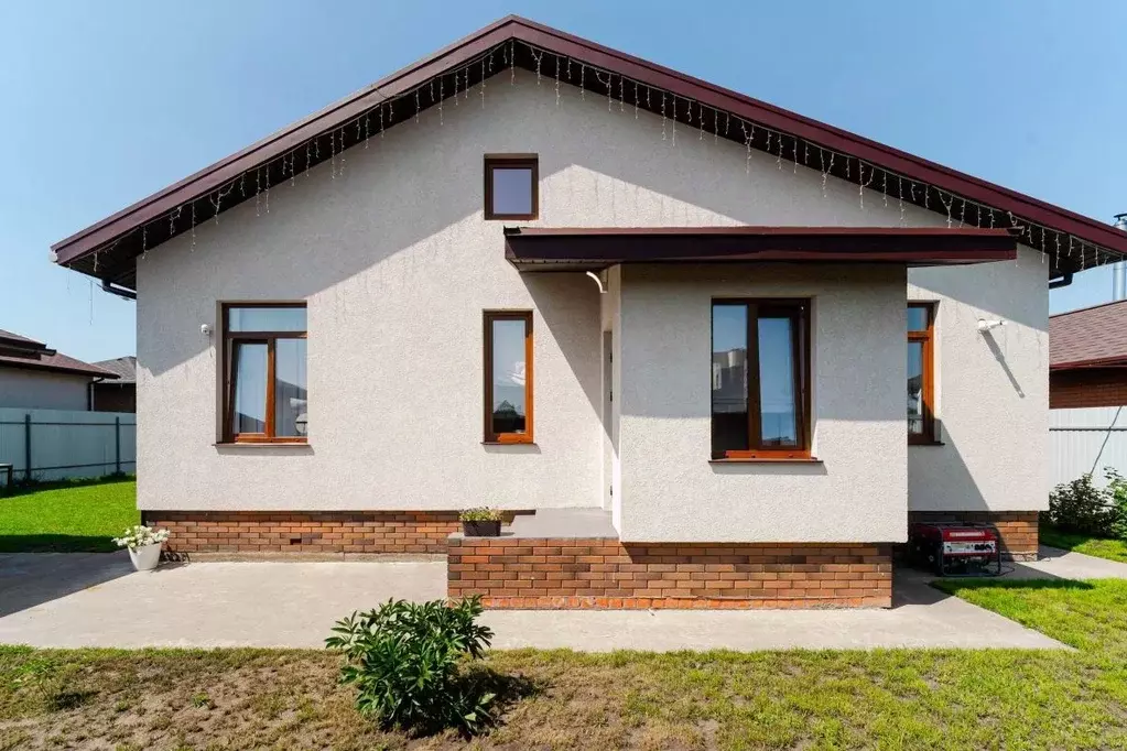 Дом в Омская область, Омск пер. 3-й Приветливый, 10 (163 м) - Фото 1