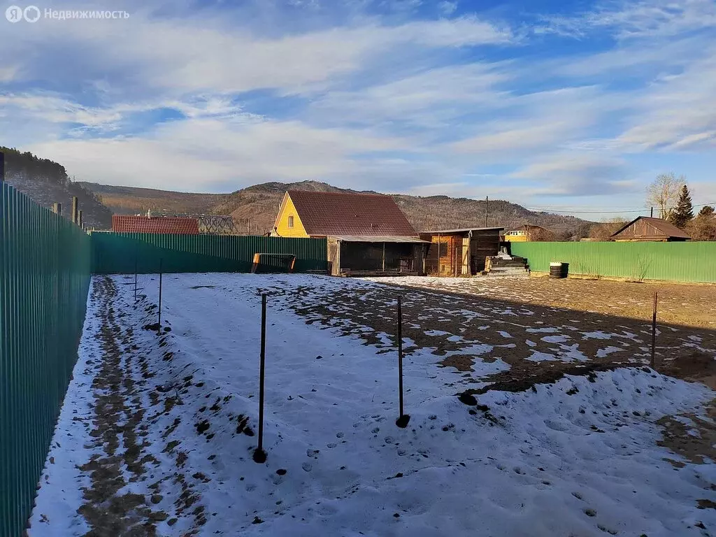Дом в посёлок городского типа Атамановка, улица Матюгина, 51 (211 м) - Фото 0