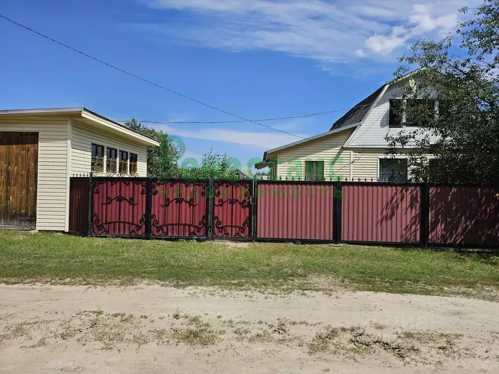 Дом в Брянская область, Жуковский муниципальный округ, пос. Тросна ул. ... - Фото 0