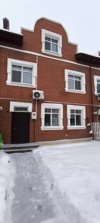 Таунхаус в Оренбургская область, Оренбургский район, пос. Пригородный ... - Фото 1