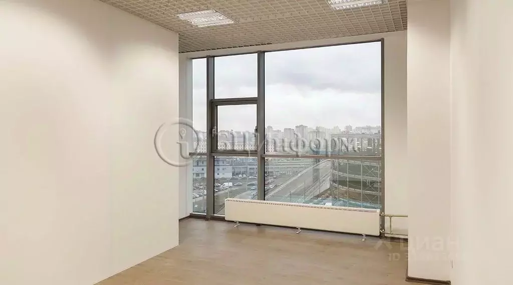 Офис в Санкт-Петербург пл. Карла Фаберже, 8В (2939 м) - Фото 0