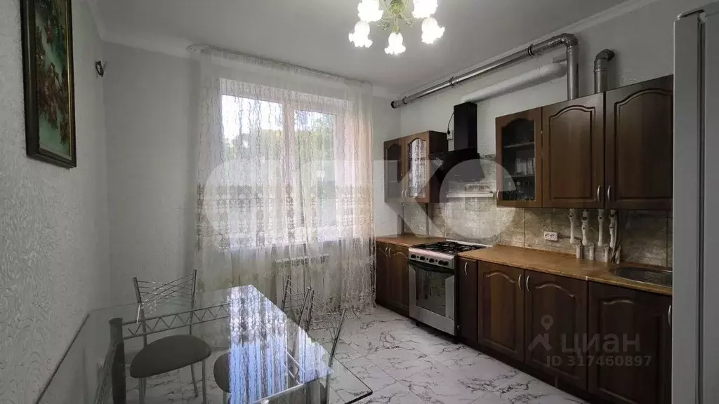 2-к кв. Краснодарский край, Горячий Ключ ул. Ленина, 7 (60.0 м) - Фото 0
