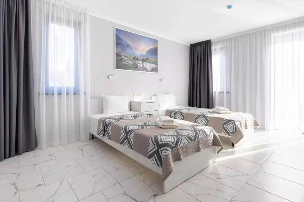 Комната Краснодарский край, Сочи Красная Поляна пгт, ул. ... - Фото 2