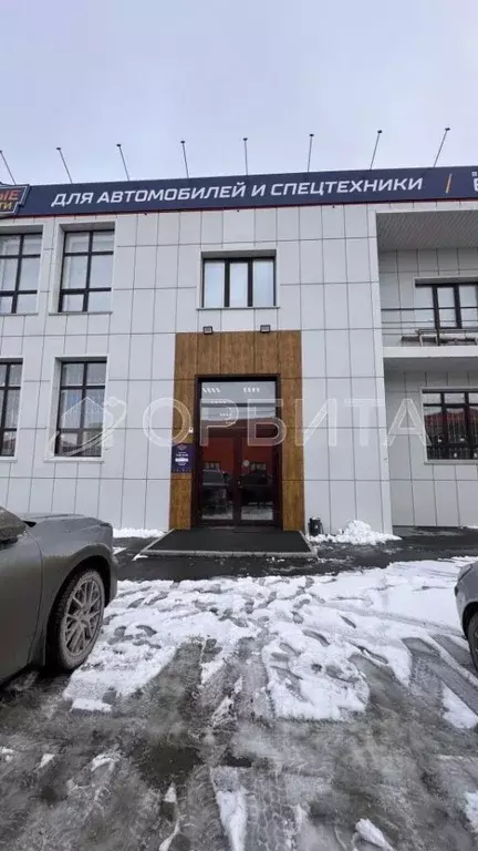 Торговая площадь в Тюменская область, Тюмень ул. Щербакова, 160А (848 ... - Фото 1