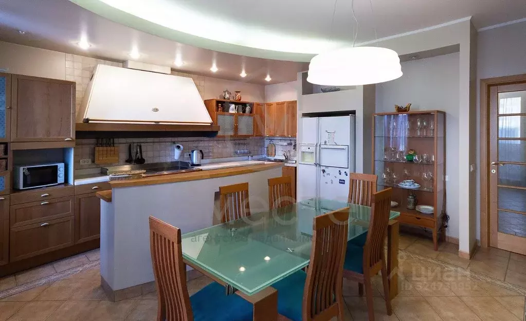 4-к кв. Новосибирская область, Новосибирск ул. Державина, 11 (212.0 м) - Фото 1