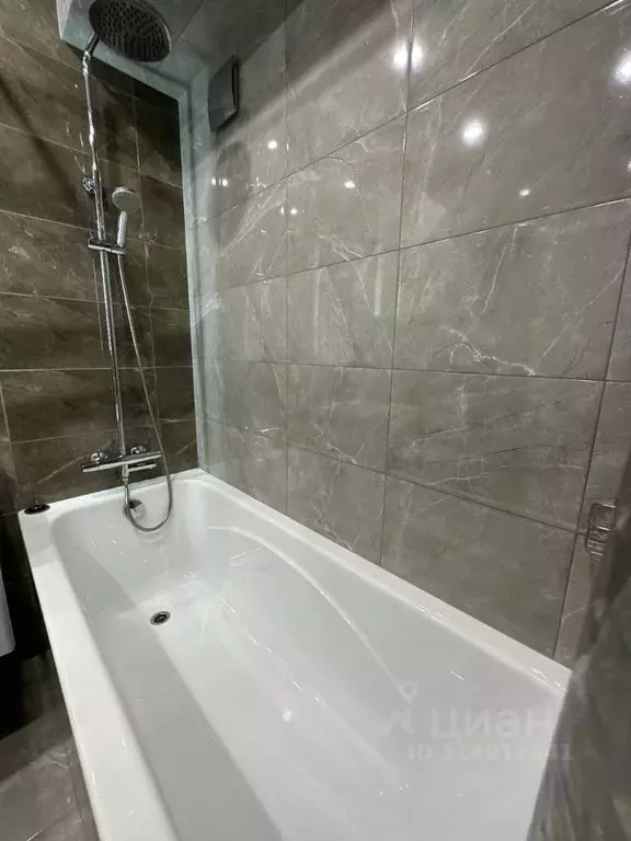 2-к кв. Иркутская область, Иркутск Братская ул., 7/7 (45.0 м) - Фото 1