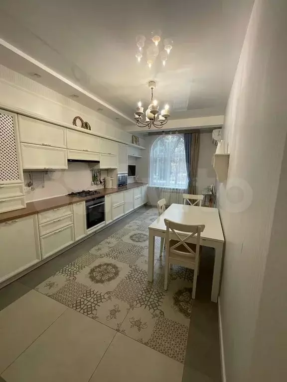 3-к. квартира, 80 м, 1/3 эт. - Фото 1