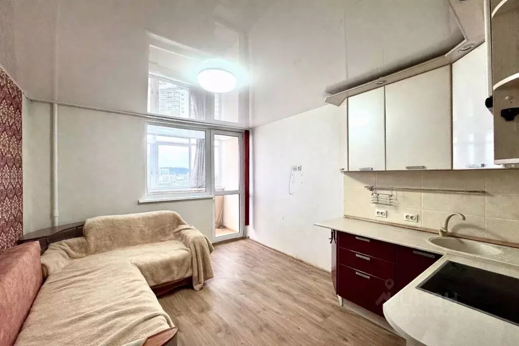 Студия Свердловская область, Екатеринбург ул. Рощинская, 29 (22.0 м) - Фото 1