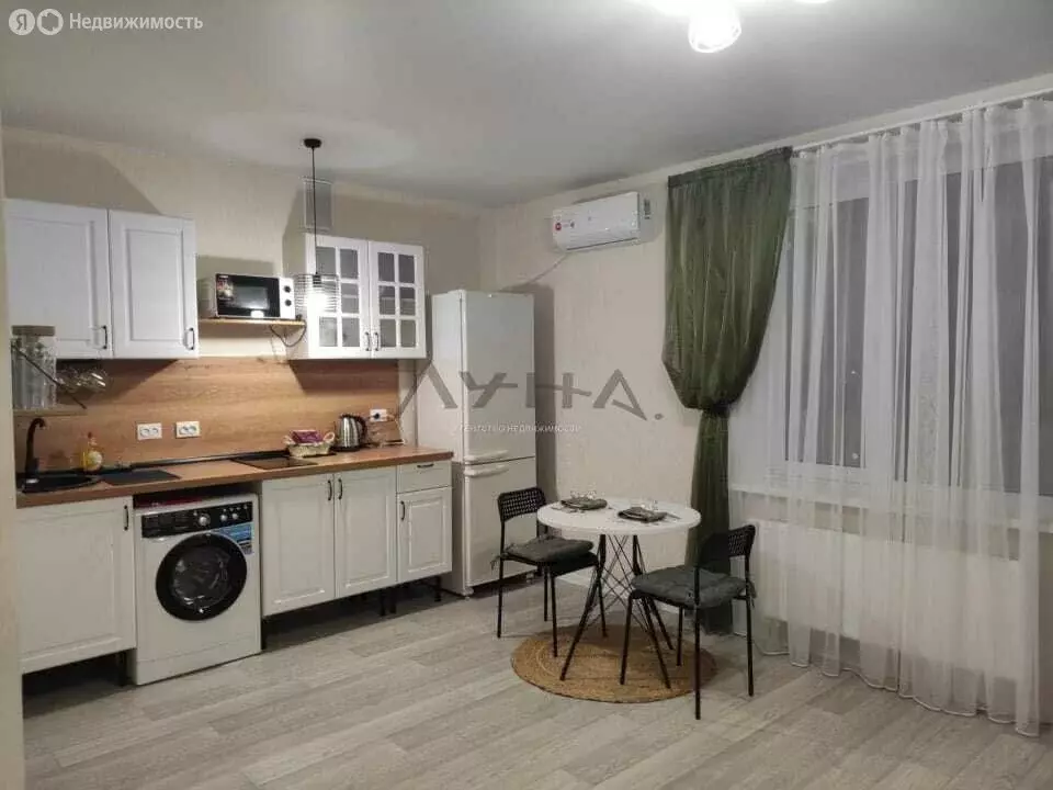 Квартира-студия: Набережные Челны, улица Шамиля Усманова, 18Г (29.7 м) - Фото 2