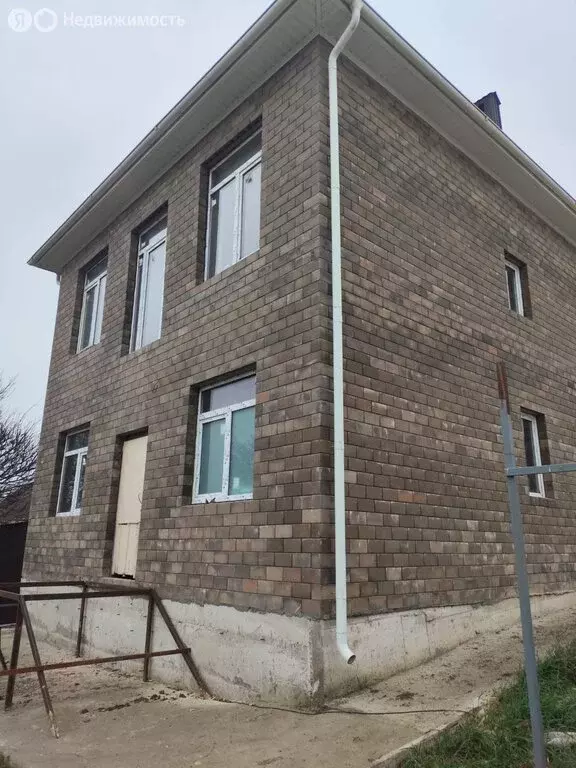 Дом в Азов, Азовская улица (120 м) - Фото 1