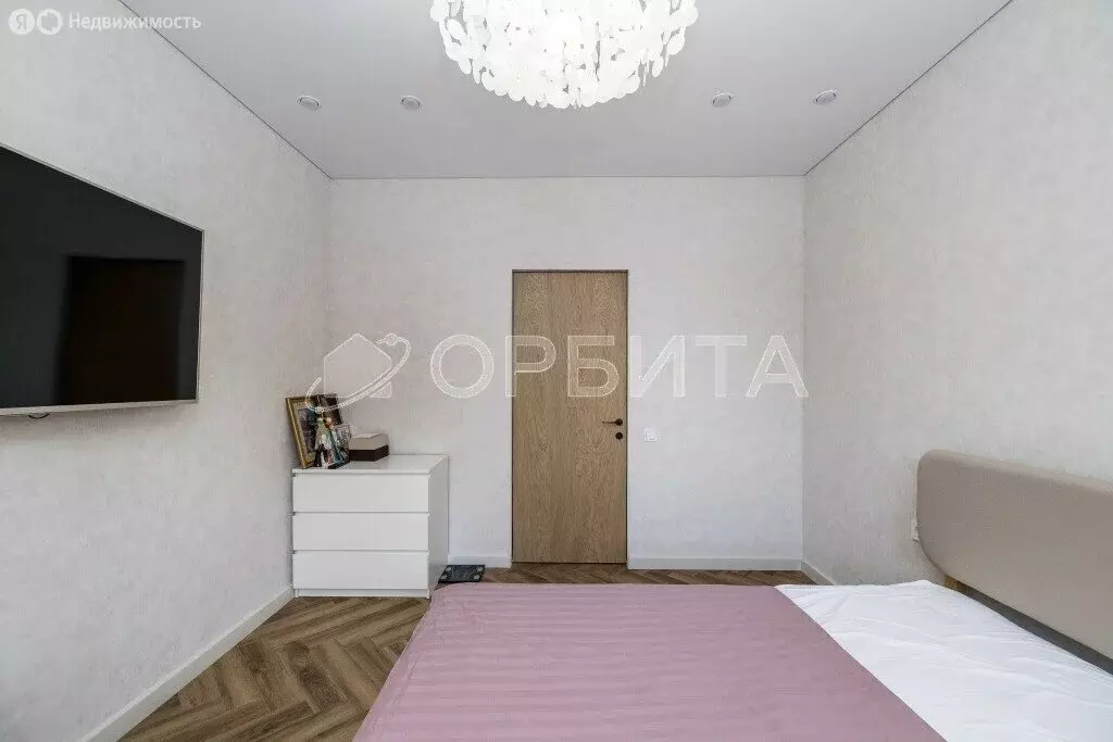 2-комнатная квартира: Тюмень, улица Игоря Комиссарова, 22 (65.26 м) - Фото 2