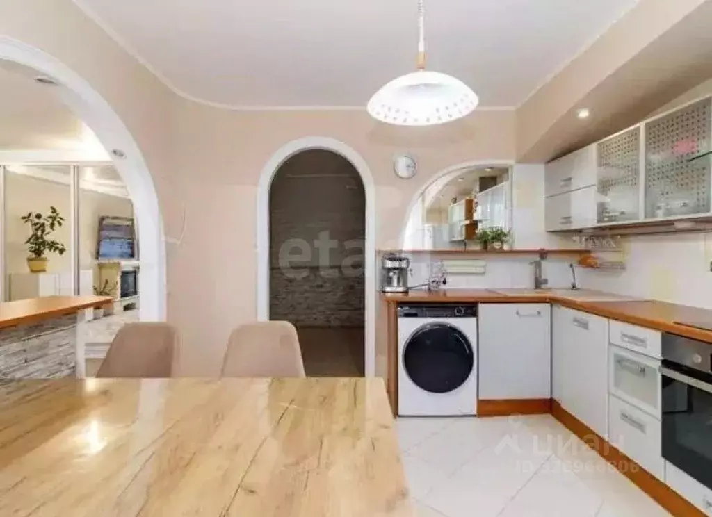 3-к кв. Тюменская область, Тюмень Магнитогорская ул., 4 (96.0 м) - Фото 1