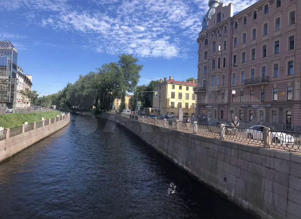 Комната 84 м в 7-к., 2/6 эт. - Фото 0